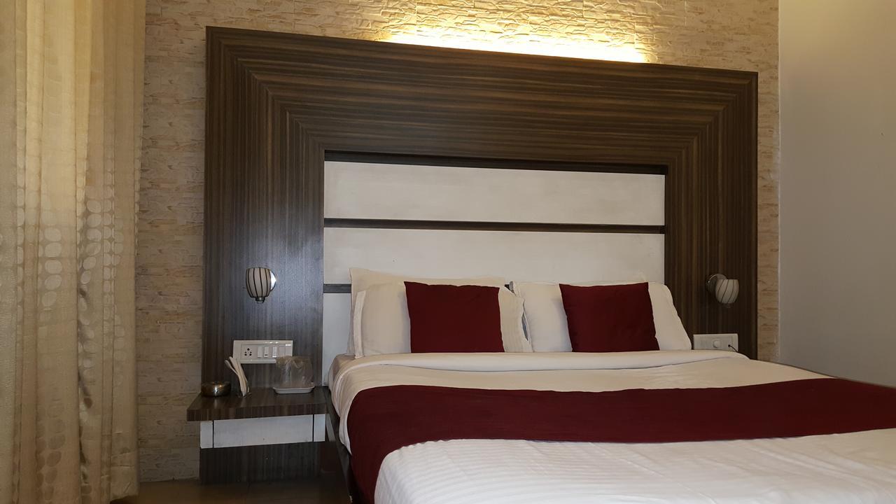 Hotel Khandesh Residency Panvel Exterior photo